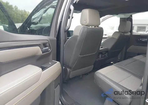 2024 Chevrolet Silverado 1500 4Wd Short Bed Zr2 from USA, damaged, VIN 3GCUDHEL8RG325057